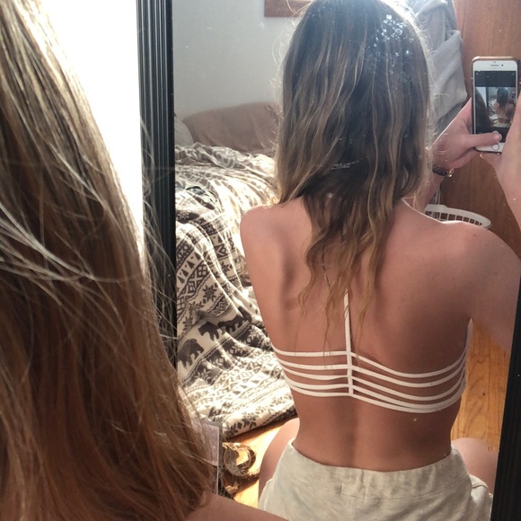 White t-back bra - Picture 2 of 4